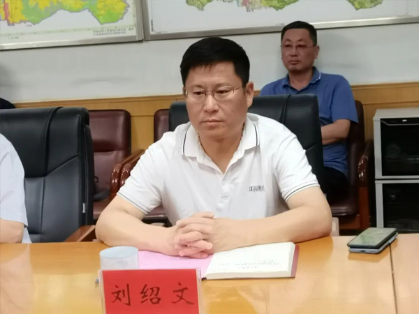 副区长穆洪军到张夏街道参加青岛理工大学与88彩票产学研合作签约揭牌仪式