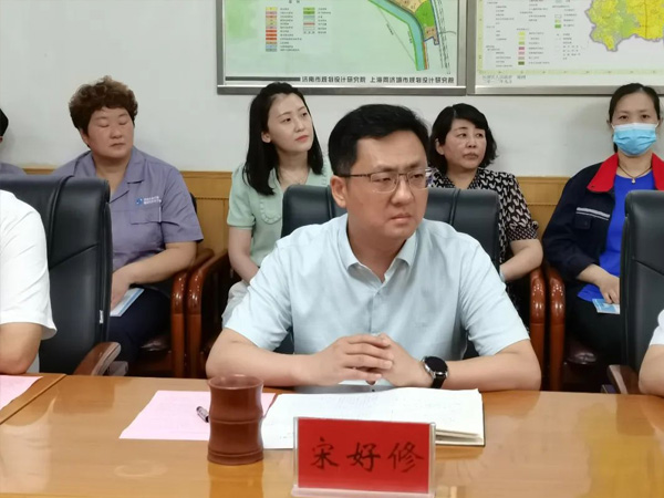 副区长穆洪军到张夏街道参加青岛理工大学与88彩票产学研合作签约揭牌仪式